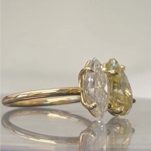 Moissanite Diamond Ring 14k gold sz 5.5 - Picture 5 of 8